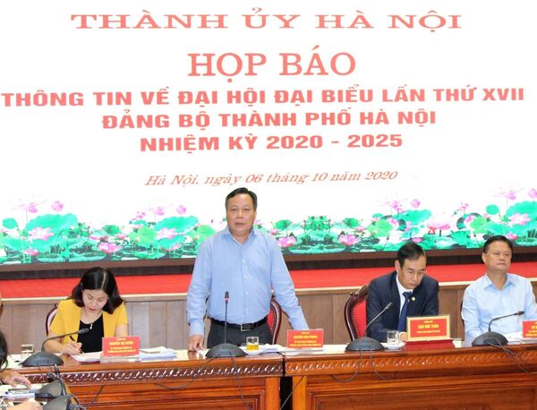 “Làm kỹ” nhân sự Đại hội Đảng bộ Hà Nội: Kê khai tài sản, con em du học nước ngoài - Sputnik Việt Nam