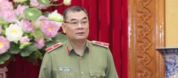 Thiếu tướng Tô Ân Xô, Người phát ngôn, Chánh Văn phòng Bộ Công an phát biểu. Thiếu tướng Tô Ân Xô, Người phát ngôn, Chánh Văn phòng Bộ Công an phát biểu. - Sputnik Việt Nam