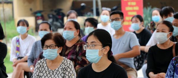 Công dân về từ Mỹ hoàn thành thời gian cách ly tại tỉnh Hòa Bình.  - Sputnik Việt Nam