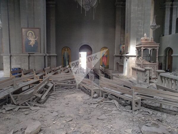 Máy bay không người lái thả bom xuống Stepanakert Máy bay không người lái thả bom xuống Stepanakert - Sputnik Việt Nam