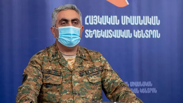 Ông Artsrun Ovannisyan đại diện Bộ Quốc phòng Armenia. - Sputnik Việt Nam