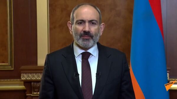 Thủ tướng Armenia Nikol Pashinyan phát biểu trước nhân dân Armenia (14/10/2020). Yerevan - Sputnik Việt Nam
