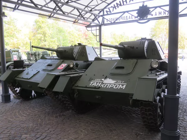 Xe tăng hạng nhẹ T-70 Xe tăng hạng nhẹ T-70 - Sputnik Việt Nam