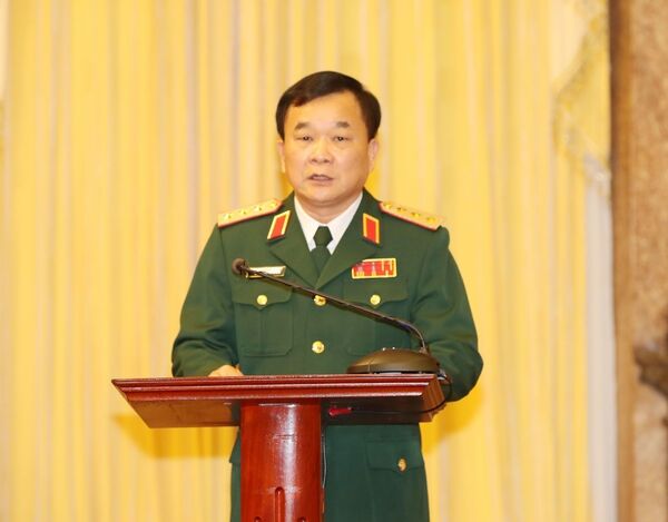 Tổng Bí thư, Chủ tịch nước Nguyễn Phú Trọng thăng hàm cho hai Tướng Quân đội - Sputnik Việt Nam