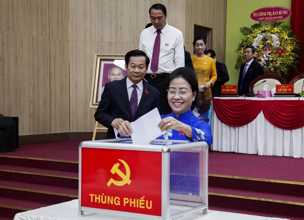 Chủ tịch UBND tỉnh Kiên Giang được bầu giữ chức Bí thư Tỉnh uỷ Chủ tịch UBND tỉnh Kiên Giang được bầu giữ chức Bí thư Tỉnh uỷ - Sputnik Việt Nam