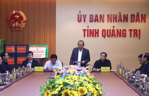 Kiểm tra khắc phục mưa lũ và thăm hỏi nhân dân Quảng Trị - Sputnik Việt Nam