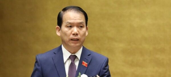 Chủ nhiệm Ủy ban Pháp luật của Quốc hội Hoàng Thanh Tùng trình bày Báo cáo giải trình, tiếp thu, chỉnh lý dự thảo Luật sửa đổi, bổ sung một số điều của Luật Xử lý vi phạm hành chính. - Sputnik Việt Nam