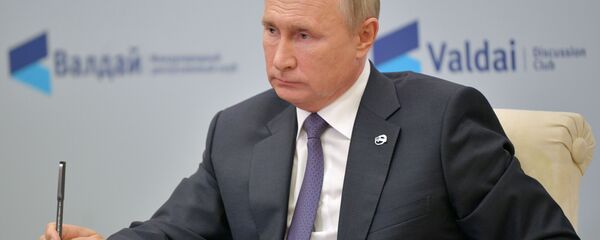 Tổng thống Nga Vladimir Putin phát biểu tại cuộc họp của Câu lạc bộ thảo luận quốc tế Valdai - Sputnik Việt Nam