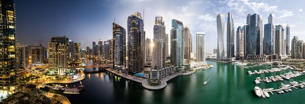 Bức ảnh Cảng Dubai ngày và đêm của nhiếp ảnh gia UAE Florian Kriechbaumer, lọt Top-50 hạng mục Nhiếp ảnh gia nghiệp dư/Công trình và môi trường của cuộc thi ảnh quốc tế EPSON International Pano Awards 2020 - Sputnik Việt Nam