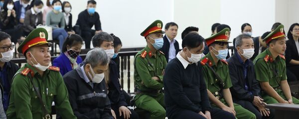 Các bị cáo tại phiên tòa. - Sputnik Việt Nam
