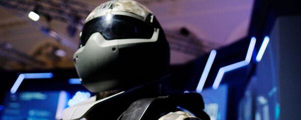  Mô hình thiết bị chiến đấu tiềm năng  triển lãm tại Trung tâm Manezh ở Matxcơva. - Sputnik Việt Nam