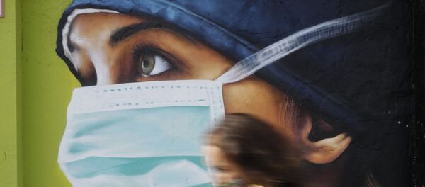 Y tá Graffiti ở Milan - Sputnik Việt Nam