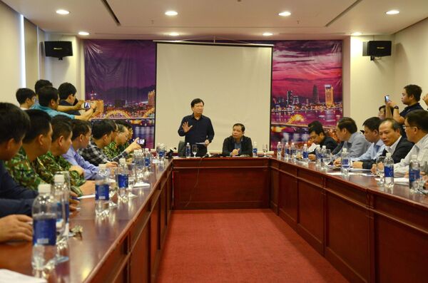 Phó Thủ tướng Trịnh Đình Dũng: Tập trung máy bay sẵn sàng ứng cứu 26 thuyền viên gặp nạn - Sputnik Việt Nam