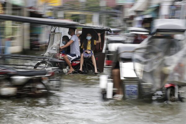 Bão Molave làm ngập đường ở Philippines - Sputnik Việt Nam