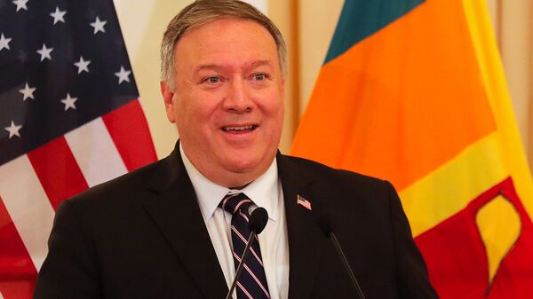 Ngoại trưởng Mỹ Mike Pompeo trong cuộc gặp với Bộ trưởng Bộ Ngoại giao Sri Lanka tại Colombo. - Sputnik Việt Nam