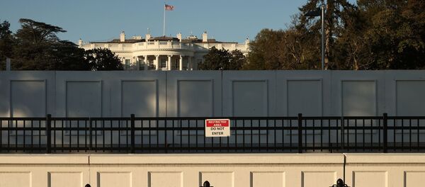 Nhà Trắng đằng sau hàng rào trước cuộc bầu cử tổng thống Mỹ - Sputnik Việt Nam
