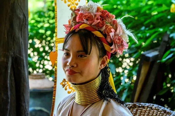 Người phụ nữ ở làng Baan Tong Luang ở Thái Lan Người phụ nữ ở làng Baan Tong Luang ở Thái Lan - Sputnik Việt Nam