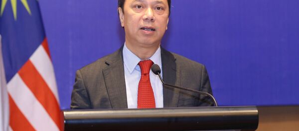 Thứ trưởng Bộ Ngoại giao, Tổng Thư ký Ủy ban quốc gia ASEAN 2020 Nguyễn Quốc Dũng phát biểu. - Sputnik Việt Nam