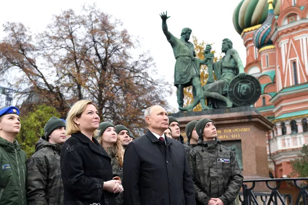 Ngày Thống nhất dân tộc, ông Putin kêu gọi đừng quên nghĩa vụ đối với đất nước Ngày Thống nhất dân tộc, ông Putin kêu gọi đừng quên nghĩa vụ đối với đất nước - Sputnik Việt Nam