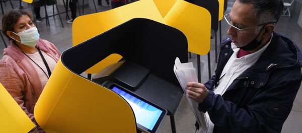 Điểm bỏ phiếu ở Los Angeles. - Sputnik Việt Nam