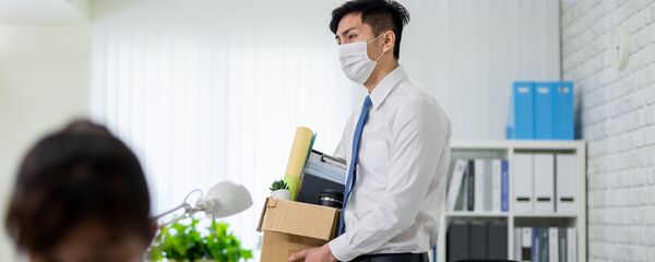 Người đàn ông đẹo khẩu trang. - Sputnik Việt Nam