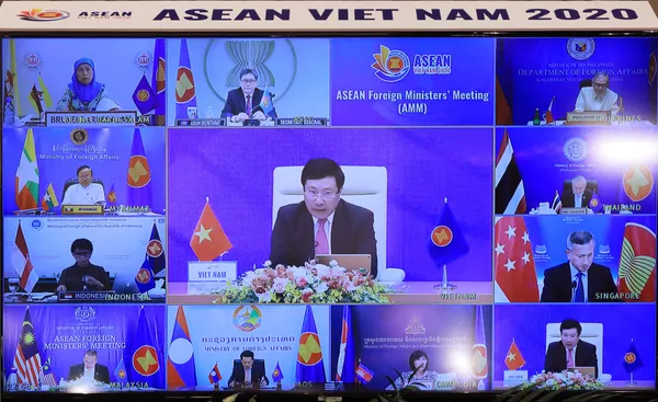 Quân sự hóa, đòi chủ quyền ở Biển Đông: Bộ trưởng Ngoại giao Việt Nam lên tiếng Quân sự hóa, đòi chủ quyền ở Biển Đông: Bộ trưởng Ngoại giao Việt Nam lên tiếng - Sputnik Việt Nam