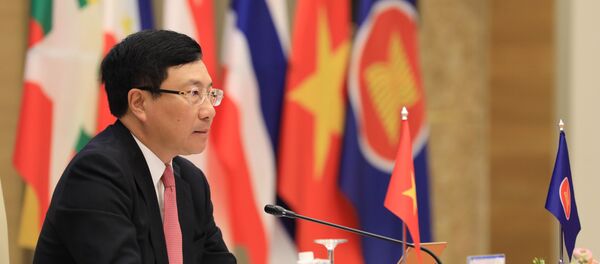 Phó Thủ tướng, Bộ trưởng Bộ Ngoại giao Phạm Bình Minh chủ trì Hội nghị Bộ trưởng Ngoại giao ASEAN theo hình thức trực tuyến. Phó Thủ tướng, Bộ trưởng Bộ Ngoại giao Phạm Bình Minh chủ trì Hội nghị Bộ trưởng Ngoại giao ASEAN theo hình thức trực tuyến. - Sputnik Việt Nam