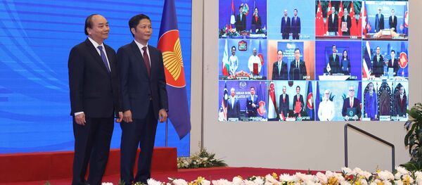 Thủ tướng Nguyễn Xuân Phúc, Chủ tịch ASEAN 2020 và Bộ trưởng Bộ Công Thương Trần Tuấn Anh và các nước tham dự lễ ký Thủ tướng Nguyễn Xuân Phúc, Chủ tịch ASEAN 2020 và Bộ trưởng Bộ Công Thương Trần Tuấn Anh và các nước tham dự lễ ký - Sputnik Việt Nam