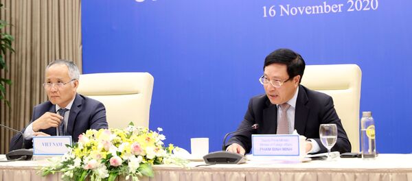 Phó Thủ tướng, Bộ trưởng Bộ Ngoại giao Phạm Bình Minh phát biểu tại Hội nghị liên Bộ trưởng Ngoại giao – Kinh tế APEC lần thứ 31. - Sputnik Việt Nam