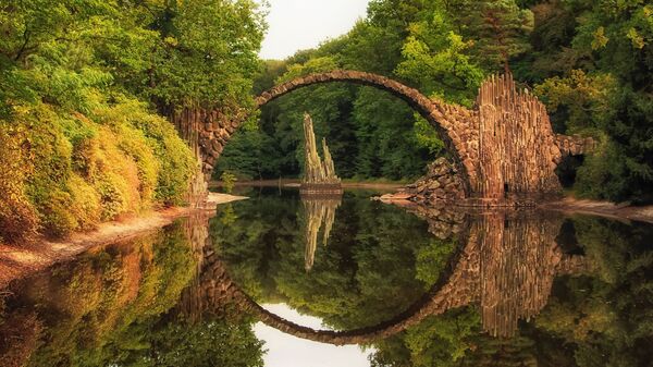 Cầu Rakotzbrücke hay Cầu Quỷ ở Đức - Sputnik Việt Nam