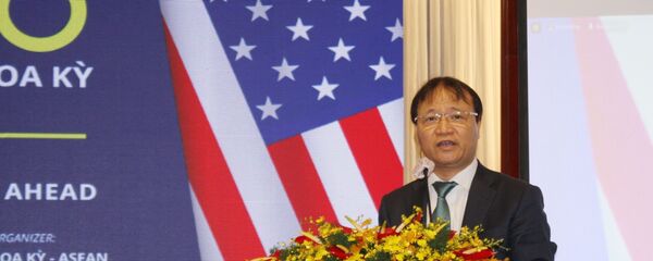 Thứ trưởng Bộ Công thương Đỗ Thắng Hải phát biểu tại Diễn đàn. Thứ trưởng Bộ Công thương Đỗ Thắng Hải phát biểu tại Diễn đàn. - Sputnik Việt Nam