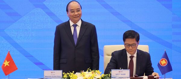 Thủ tướng Nguyễn Xuân Phúc, Chủ tịch ASEAN 2020 chứng kiến Lễ ký Hiệp định Đối tác Kinh tế Toàn diện Khu vực RCEP.  - Sputnik Việt Nam
