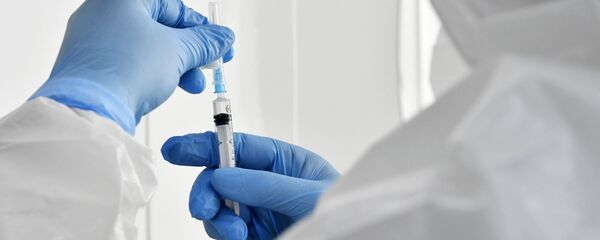 Bác sĩ ở Nga tiêm vắc xin Coronavirus Bác sĩ ở Nga tiêm vắc xin Coronavirus - Sputnik Việt Nam