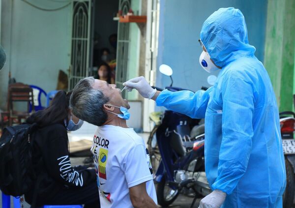 Vietnam Airlines xin lỗi vụ lây Covid-19 ra cộng đồng. Bộ trưởng Thể nói gì? Vietnam Airlines xin lỗi vụ lây Covid-19 ra cộng đồng. Bộ trưởng Thể nói gì? - Sputnik Việt Nam