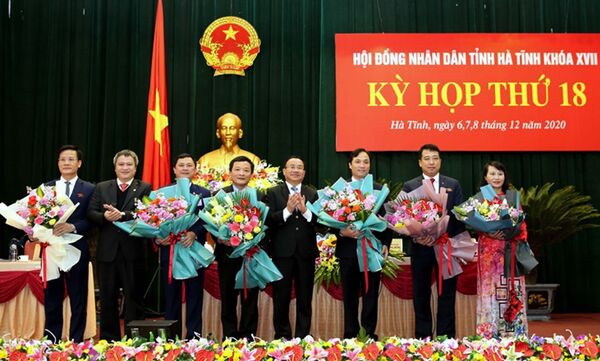 Ông Hoàng Trung Dũng được bầu làm Chủ tịch HĐND tỉnh Hà Tĩnh - Sputnik Việt Nam