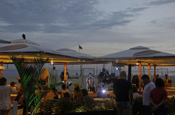 Người châu Âu chạy đến Brazil để thoát khỏi các hạn chế do coronavirus - Sputnik Việt Nam