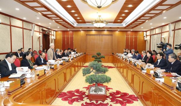 Văn kiện là văn bia, lưu mãi lịch sử, thể hiện tầm cao trí tuệ của Đảng và dân tộc Văn kiện là văn bia, lưu mãi lịch sử, thể hiện tầm cao trí tuệ của Đảng và dân tộc - Sputnik Việt Nam