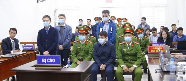 Các bị cáo tại phiên tòa. - Sputnik Việt Nam