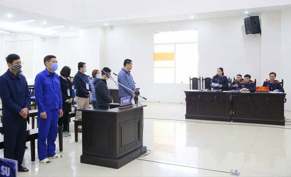 Vụ CDC Hà Nội: Gây nguy hiểm cho xã hội, ông Nguyễn Nhật Cảm bị đề nghị 10-11 năm tù Vụ CDC Hà Nội: Gây nguy hiểm cho xã hội, ông Nguyễn Nhật Cảm bị đề nghị 10-11 năm tù - Sputnik Việt Nam