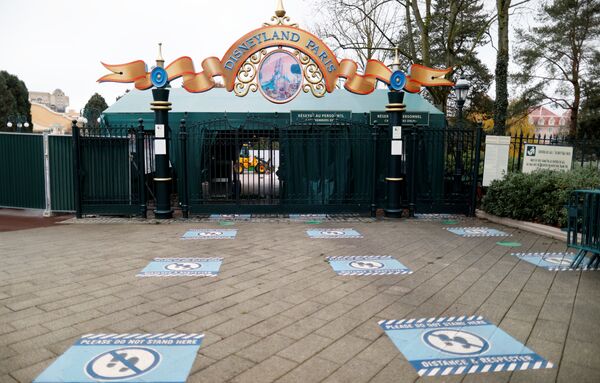 Chính quyền Pháp hy sinh năm mới để kiểm dịch Chính quyền Pháp hy sinh năm mới để kiểm dịch - Sputnik Việt Nam