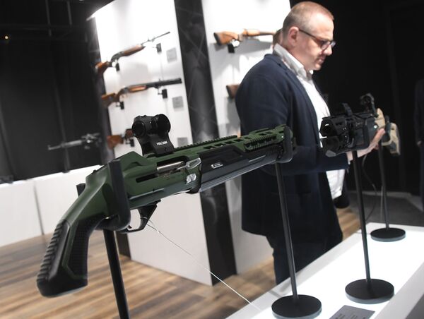 Sản phẩm mới của ngành công nghiệp quốc phòng Nga năm 2020: UAV, thiết bị nhảy dù và tàu hải quân - Sputnik Việt Nam