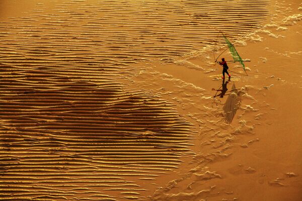 Đánh cá trở về - nhiếp ảnh gia Dong Min, trong danh sách hạng mục Con người của cuộc thi «Earth Photo» 2020 - Sputnik Việt Nam