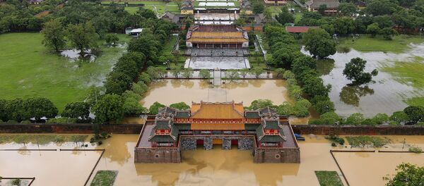 Cố đô Huế ngập trong lũ lụt do mưa lớn ở miền Trung Việt Nam - Sputnik Việt Nam