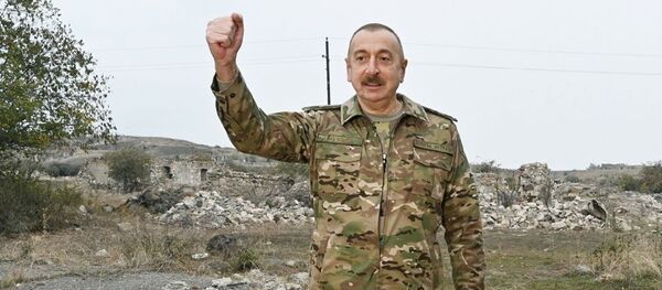 Tổng thống Azerbaijan Ilham Aliyev trong chuyến thăm tới các vùng Fizuli và Jebrail ở Karabakh - Sputnik Việt Nam
