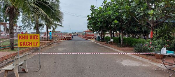 Trung tâm Phối hợp tìm kiếm, cứu nạn Hàng hải khu vực III phối hợp với Trung tâm Y tế dự phòng tỉnh Bà Rịa – Vũng Tàu thực hiện nghiêm các biện pháp phòng, chống COVID-19. - Sputnik Việt Nam