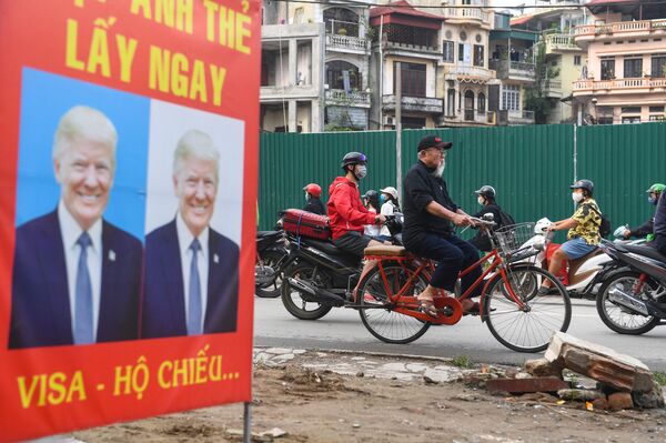 Trump rốt cuộc sẽ trừng phạt Việt Nam bằng thuế thương mại? - Sputnik Việt Nam