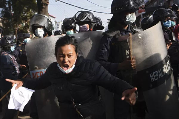 Người phụ nữ tham gia biểu tình ở Nepal Người phụ nữ tham gia biểu tình ở Nepal - Sputnik Việt Nam