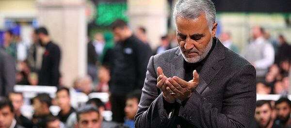 Qasem Soleimani nói lời cầu nguyện ở Imam Khomeini Hossainieh ở Tehran Qasem Soleimani nói lời cầu nguyện ở Imam Khomeini Hossainieh ở Tehran - Sputnik Việt Nam