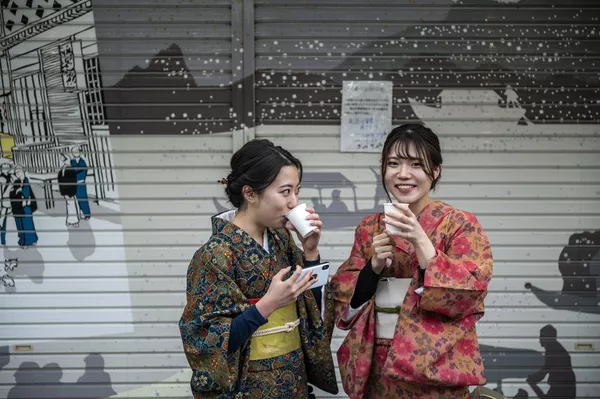 Những cô gái mặc kimono ở Tokyo Những cô gái mặc kimono ở Tokyo - Sputnik Việt Nam