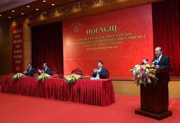 Ngành Thuế: Hoàn thành xuất sắc nhiệm vụ thu ngân sách dù bị ảnh hưởng bởi dịch Covid-19 Ngành Thuế: Hoàn thành xuất sắc nhiệm vụ thu ngân sách dù bị ảnh hưởng bởi dịch Covid-19 - Sputnik Việt Nam